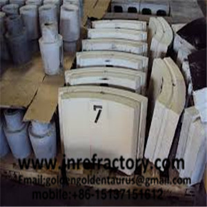 Refractory precast block